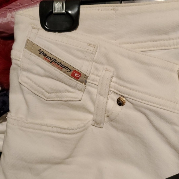 $ DROP NWT Diesel White Ripped Jeans - Picture 6 of 8